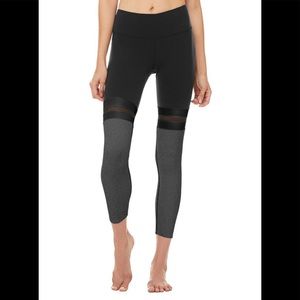 ✨NWOT ALO YOGA 7/8 Player Legging in Black✨